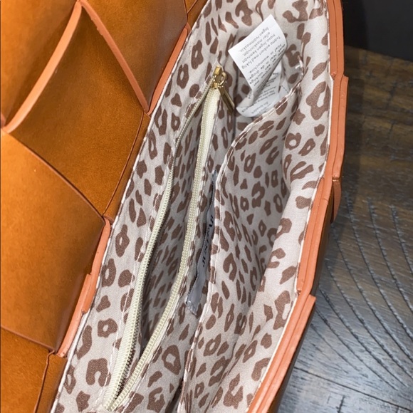 Crossbody purses - Picture 4 of 10